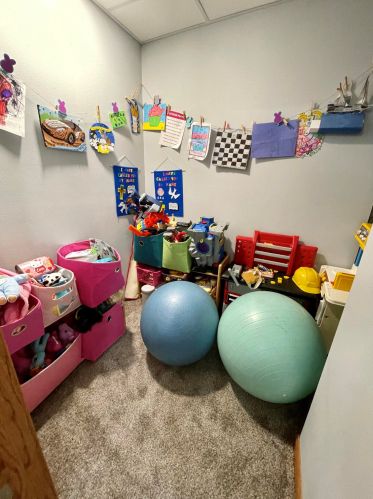 614 Hunter Oaks Blvd, Watertown WI  53094-7730 exterior