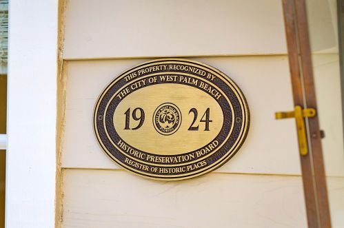 411 33rd St, West Palm Beach FL  33404-3037 exterior