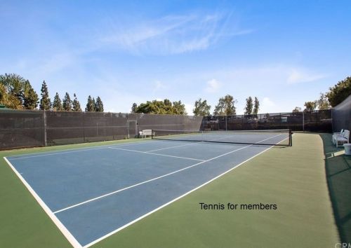 5200 Irvine Blvd, Irvine CA 92620-2013 exterior