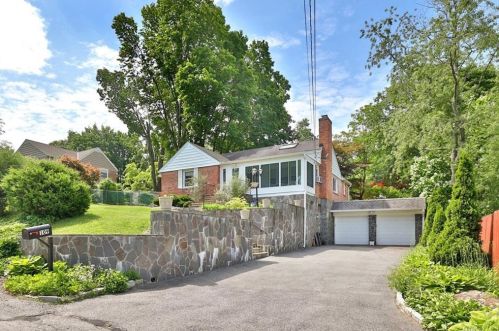 109 Narragansett Ave, Crotonville, NY 10562-2638
