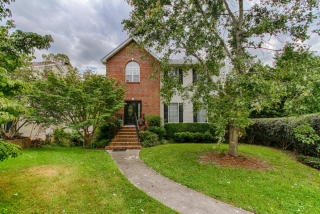 8854 Brucewood Ln, Knoxville, TN 37923-6034
