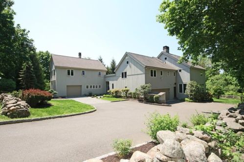 74 Prospect Rdg, Ridgefield, CT 06877-5113