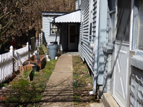 95 Kittanning Pike, Pittsburgh, PA 15215-1345