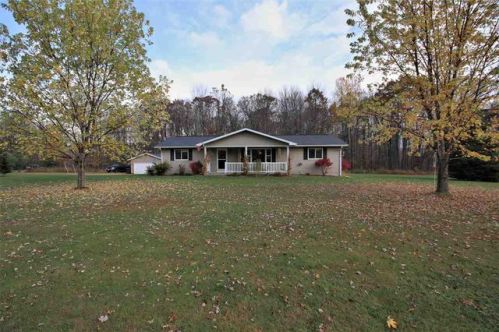 2070 Hailey Ln, Peplin WI  exterior