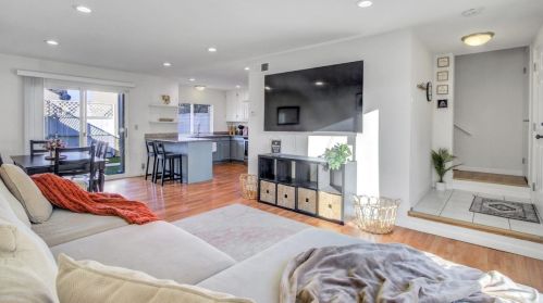 4200 Comet Cir, Union City CA 94587-4026 exterior