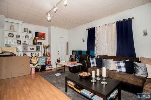 144 Main St, Ridgefield Park NJ  07660-1256 exterior