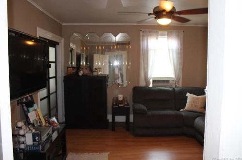 186 Cedar St, Bridgeport, CT 06608-2810