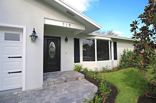 719 27th Ter, Boynton Beach, FL 33435-7911