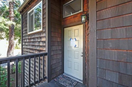5352 Briar Ridge Dr, Hayward, CA 94552-1712