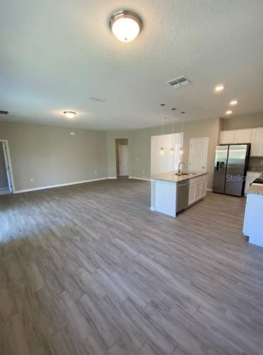 1825 5th Ave, Deland, FL 32724-1606