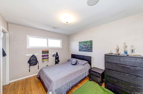 1740 Hickory Ave, Torrance CA 90503-7219 exterior