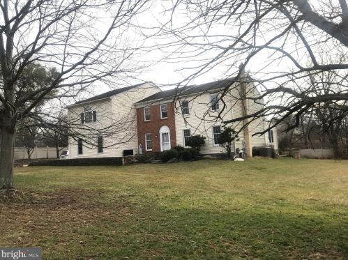 1010 Shepard Dr, Blue Bell, PA 19422-3453