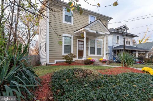 2946 Carlton Ave, Washington, DC 20018-2616
