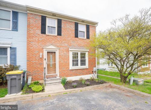 10 Kristina Ct, Wilmington, DE 19808-4079