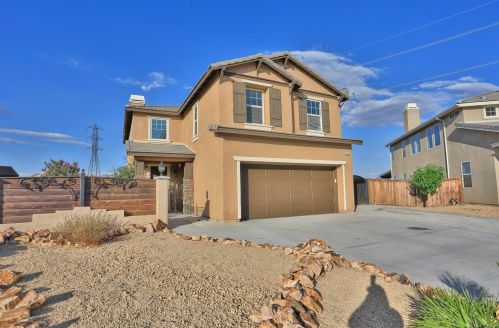13160 Bluffside Ln, Victorville, CA 92394-9518