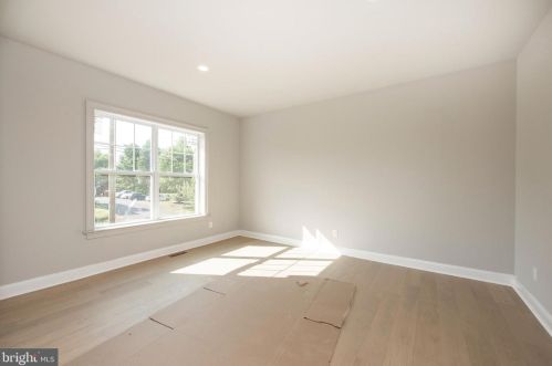 53 3rd Ave, Collegeville, PA 19426-2207