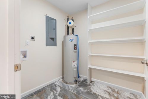 4 Willow Branch Pl, Fredericksburg VA  22405-1446 exterior