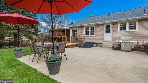 402 Cowpath Rd, Lansdale PA  19446-1516 exterior