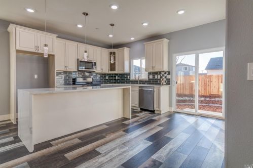 1916 Pine Meadow Dr, Santa Rosa CA  95403-1584 exterior
