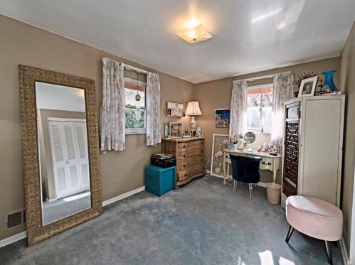 697 Fruithurst Dr, Pittsburgh PA  15228-2500 exterior