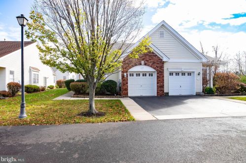 173 Meadowlark Dr, Trenton, NJ 08690-3545