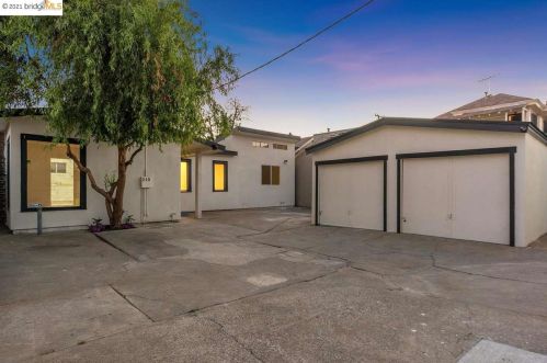 319 Foothill Blvd, Oakland CA  94606-2322 exterior