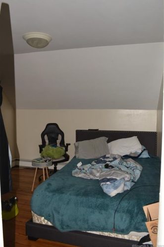 356 Chestnut St, New Britain CT 06051-2307 exterior