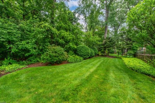 381 Morris Ave, Mountain Lakes NJ  07046-1641 exterior