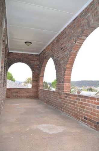 1914 Woodmont Ave, New Kensington, PA 15068-4121
