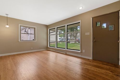 6619 Cleveland Ave, Milwaukee, WI 53219-2662