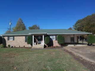 1844 Linden Rd, Dyersburg, TN 38024-2225