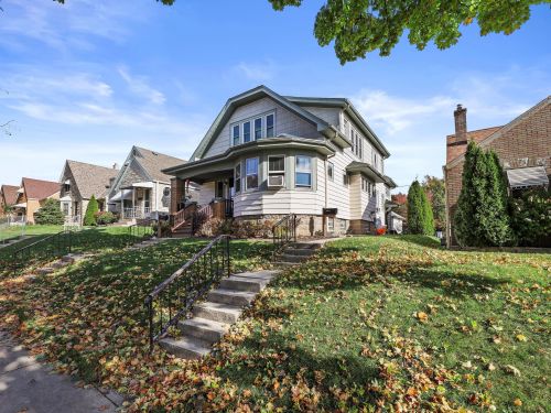 3650 15th St, Milwaukee, WI 53221-1604