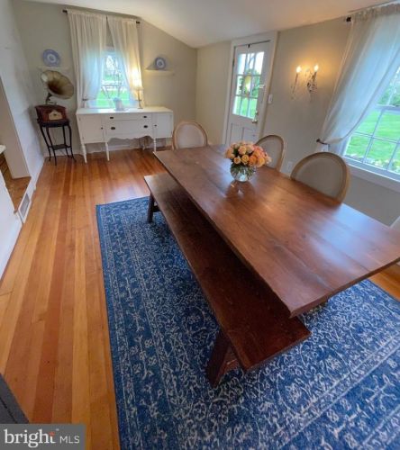 6745 Fayette St, Haymarket VA  20169-2916 exterior