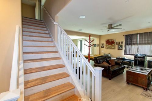 865 Pine Ave, Rialto CA  92376-4552 exterior