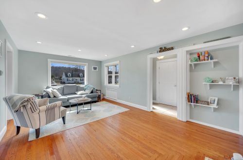 534 Foxon Rd, North Branford CT  06471-1139 exterior