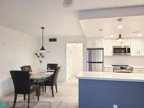304 Wellington B, West Palm Beach, FL 33417-2535