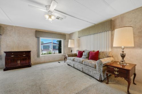 69556 Midpark Dr, Desert Hot Springs CA  92241-8710 exterior