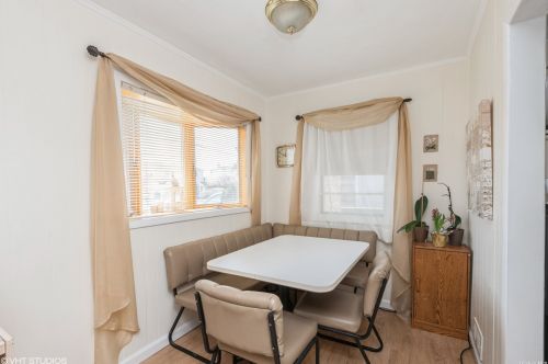 835 Washington Ave, Westbury NY  11590-6013 exterior