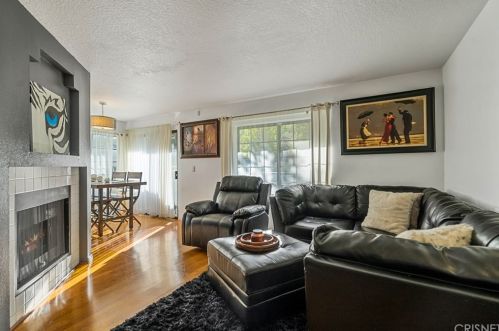 18009 Flynn Dr, Santa Clarita, CA 91387-4976