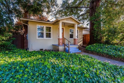 601 Jones St, Ukiah CA  95482-5313 exterior