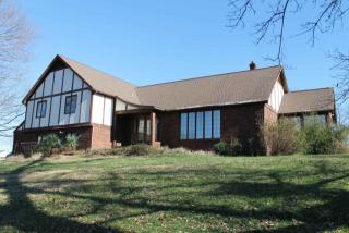 806 14th St, Benton, KY 42025-8416