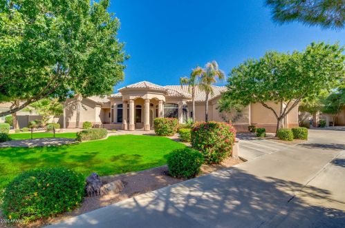 307 Rochester Ct, Gilbert, AZ 85296-9445