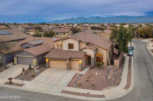 10663 Oakbrook St, Tucson, AZ 85747-5966