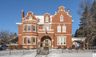 2017 Superior St, Duluth MN  55812-2123 exterior