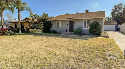 1283 28th St, San Bernardino, CA 92405-3033