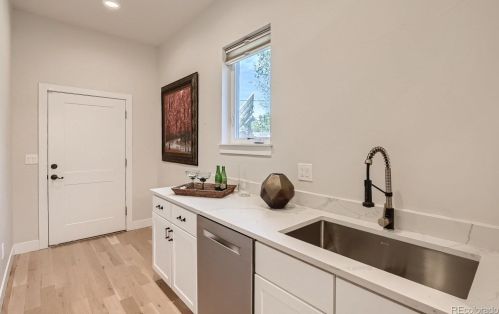 229 Ogden St, Denver CO  80209-2321 exterior