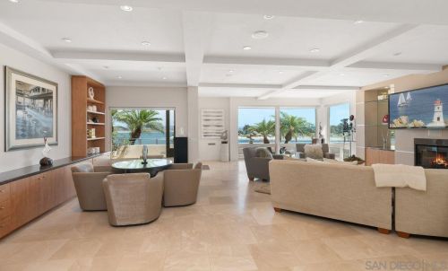 3328 Crown Pt Dr, San Diego CA 92109-6711 exterior