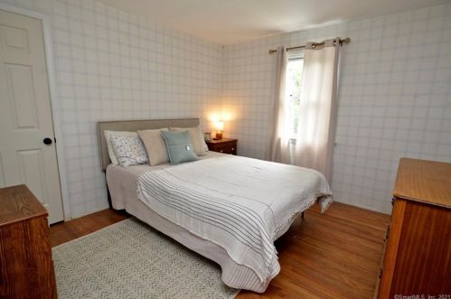 53 Spring Ln, Milford CT  06460-3209 exterior