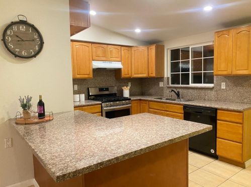 27774 Orlando Ave, Hayward, CA 94545-4755