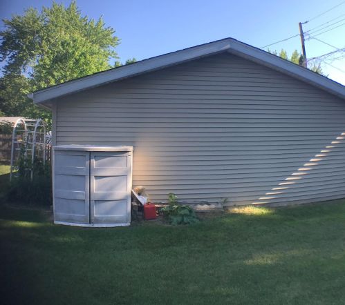 214 Brandt Pl, Hobart IN  46342-3422 exterior